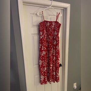 Old navy beautiful smocked style summer dress. Straps removable size xxl